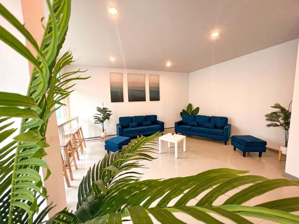 Hotel Baobab à Patong Extérieur photo