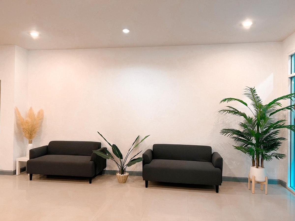 Hotel Baobab à Patong Extérieur photo