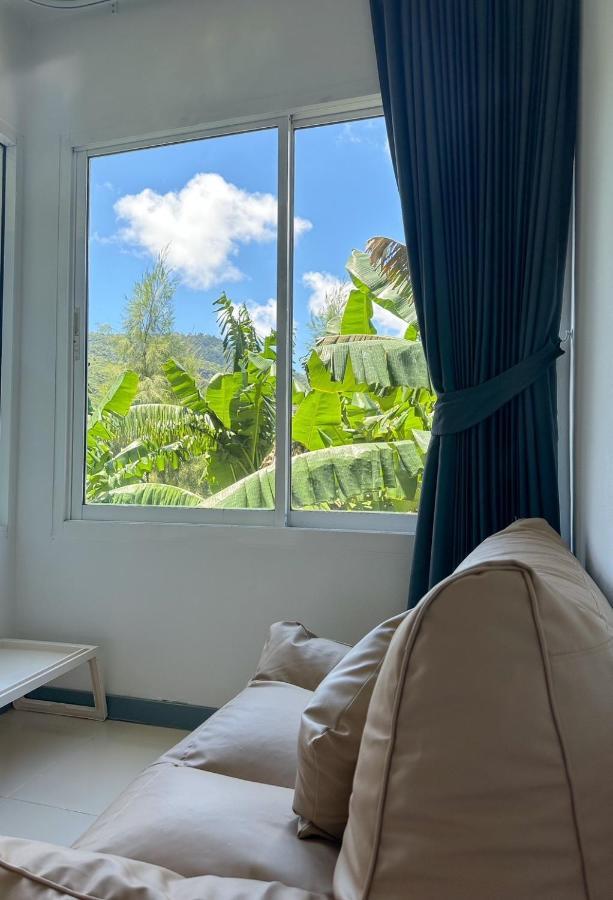 Hotel Baobab à Patong Extérieur photo